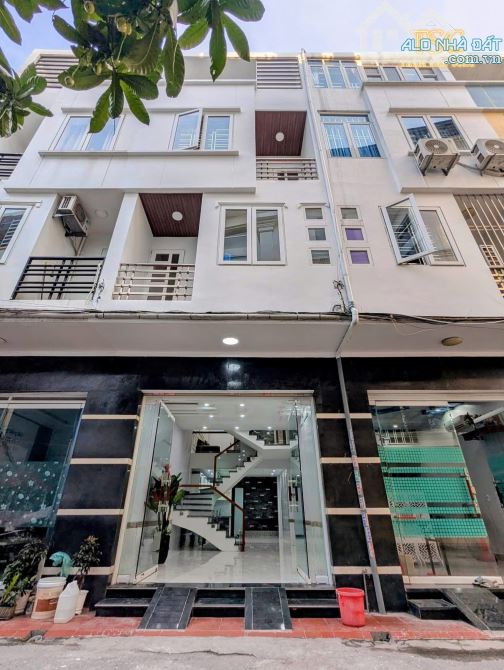Bán nhà  Nguyễn Văn Linh , Vĩnh Niệm , Lê Chân . 4,5 tỷ , 5 tầng , 48m .