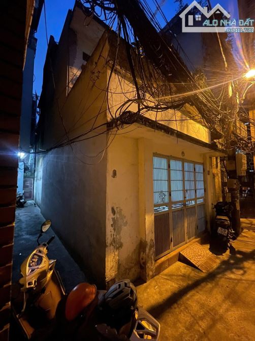 - BÁN ĐẤT TẶNG NHÀ 2 TẦNG , TỔNG DIỆN TÍCH 133M , LÔ GÓC , GIÁ ĐẦU TƯ, MUA VỀ XÂY TOÀ CCMN