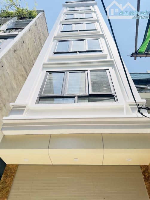Nhà đẹp 8 tầng, thang máy, 62m, ở sướng, kinh doanh đỉnh cao, ô tô vào nhà, Kim Giang