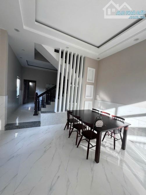 Hiếm! Bán nhà 3 tầng, 3 mặt thoáng view sông Hàn,ngắm Rồng phun lửa, Sơn Trà giá chỉ 8 tỷ