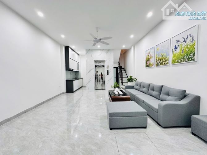BÁN NHÀ - NGÕ 173 HOÀNG HOA THÁM - 43m - 6 TẦNG -MT4,7 m -💰 11,7 TỶ- XÂY MỚI - GẦN PHỐ-
