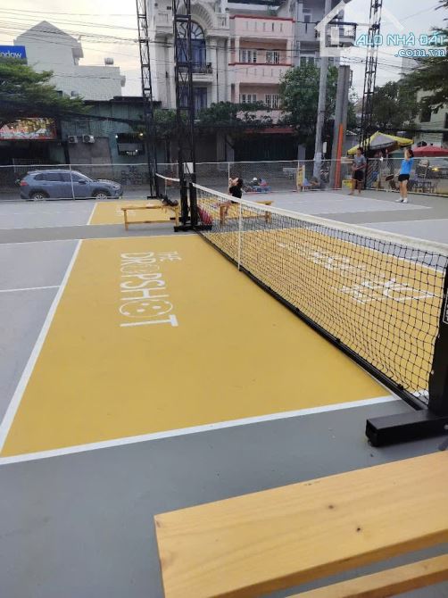 Bán gấp lô đất 2 mt trước sau ngay trung tâm Q3 , 200m2 , 225/m2 GPXD H 7 LẦU giá 45 tỷ!!