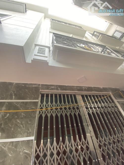 Bán nhà 4 tầng-hoàn thiện full nội thất,cạnh đường thông ô tô tránh,gần ĐH Thể Thao