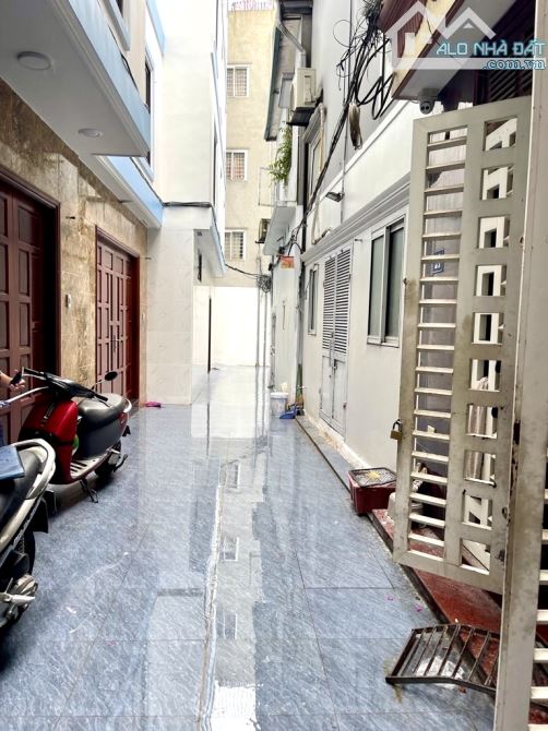 Bán nhà đẹp full nội thất Nguyễn văn linh,phúc đồng Long biên 32 m2; 5,6 tỷ