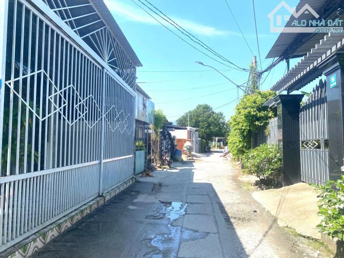 NHÀ ĐẸP THỊ TRẤN DIÊN KHÁNH CÁCH BIỂN 13 phút