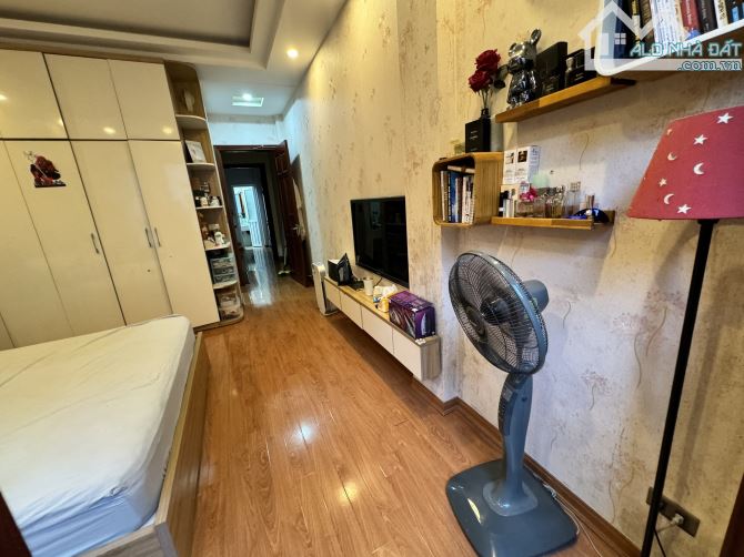Cho thuê nhà Đào Tấn – Ba Đình DT 40m x 5 tầng, đẹp đủ đồ, ở sướng, giá thuê 12tr/th