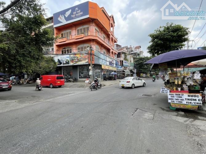 MTKD Lã Xuân Oai, TNP A  ngang 9m, 180m2, đang cho thuê KD, giá 20.6 tỷ