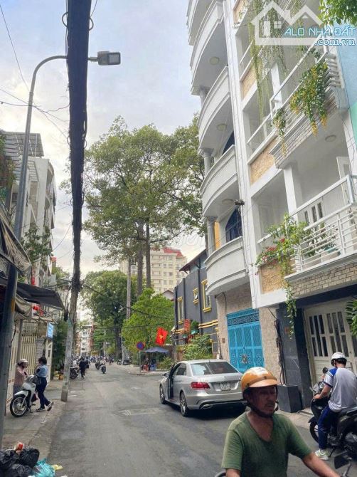 HÀNG DUY NHẤT ! Nhà HXH VIP 8m An Dương Vương, Chợ Quán | DT: 5,3X22m | 3 Tầng |