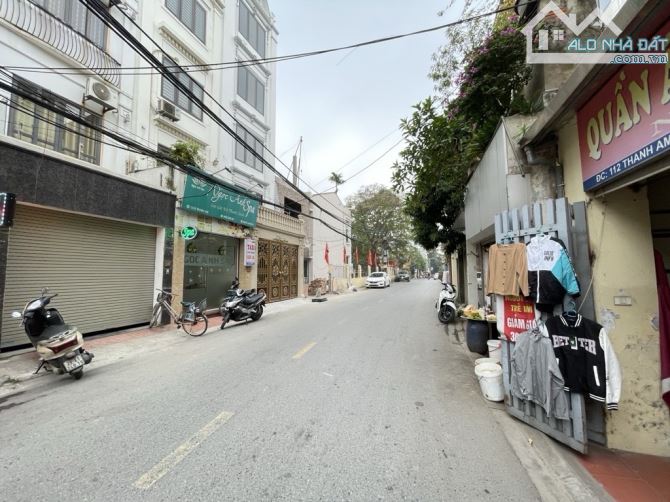 Bán đất Thanh Am 31m, ngõ thoáng oto đỗ cách nhà 10m.