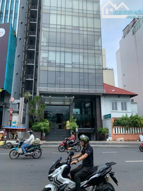 Bán MT Trần Quốc Toản P.8 Q.3 - DT: 8.5mx16m, NH: 10.5m - hầm 7 tầng - HĐT 250tr - 76 tỷ