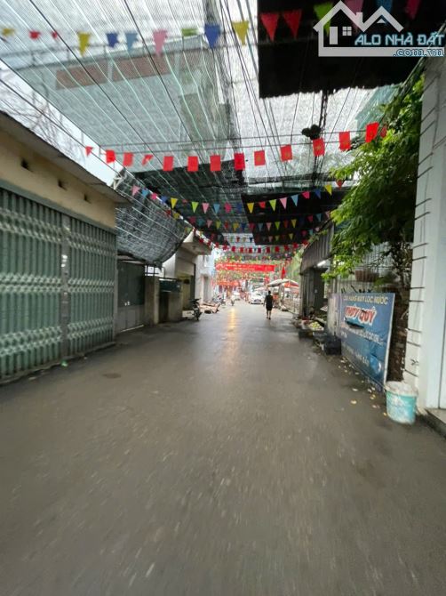CẦN TÌM CHỦ MỚI CHO NHÀ YÊN NGHĨA, DIỆN TÍCH 45M, 4 TẦNG, GIÁ 4.3 TỶ.