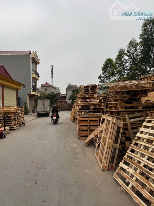 Giãn dân Chu Mẫu 2, Vân Dương, Bắc Ninh Giá rẻ nhất khu / 90m2 MT5m Giá chỉ 4,3 tỷ