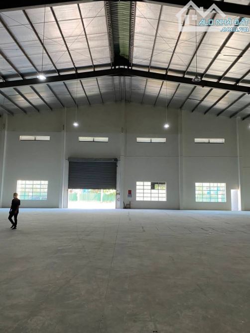 Cho thuê kho 410m2 quận Tân Phú - 3