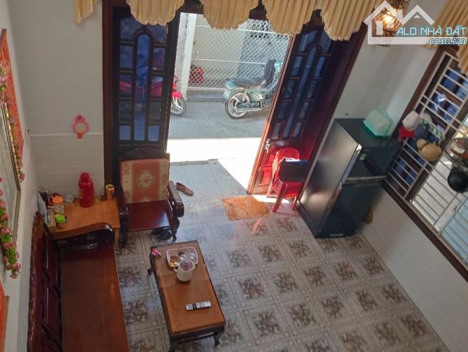 Nhà 2 tầng kiệt Nguyễn Phước Nguyên, tiện ích đầy đủ