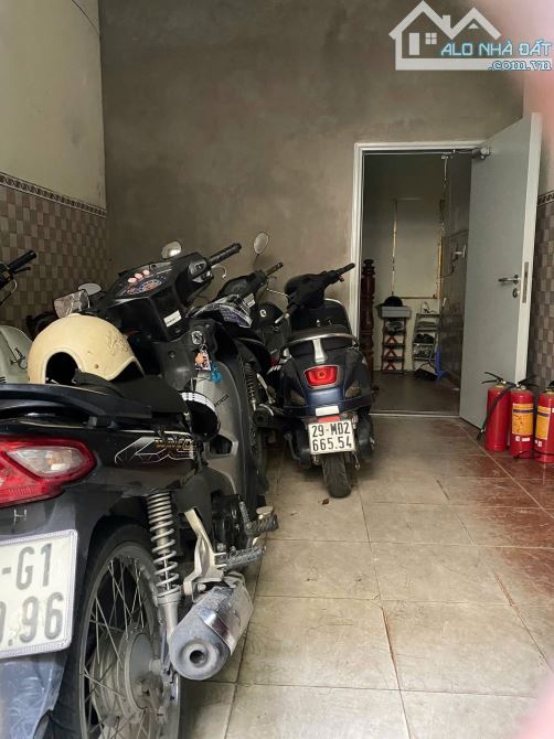 Tây Sơn, 40m, Ô tô tránh, Kinh doanh, Ngõ thông, Nhà dân xây đẹp, Sổ chính chủ, Giá tốt