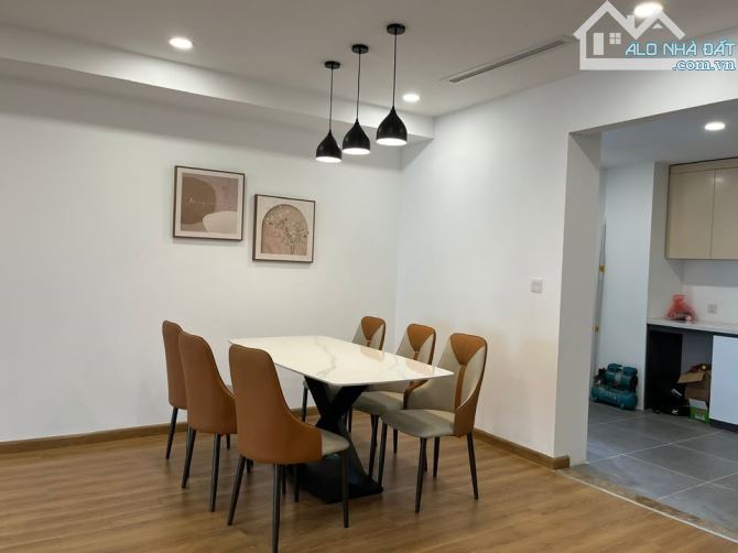 Chung cư Paragon Cầu Giấy. Căn hộ 3 ngủ,140m full nội thất cao cấp.