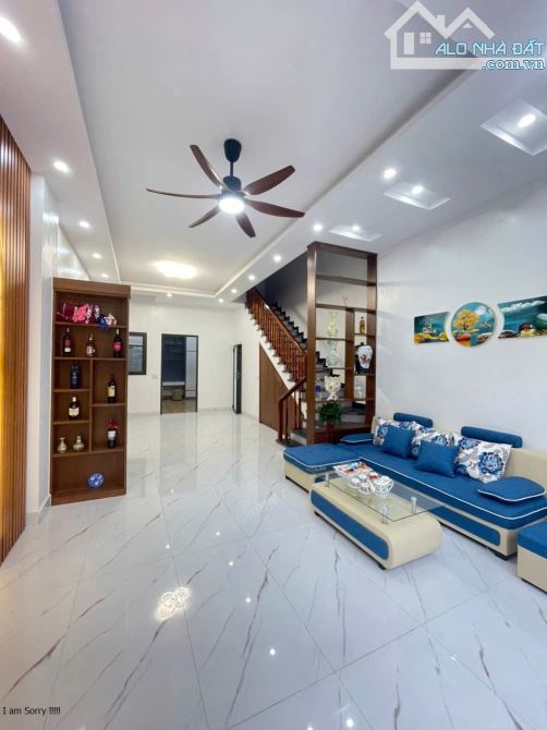 Cần bán nhà 3 tầng ngõ phố Trần Cảnh  phường Cẩm thượng thành phố Hải Dương