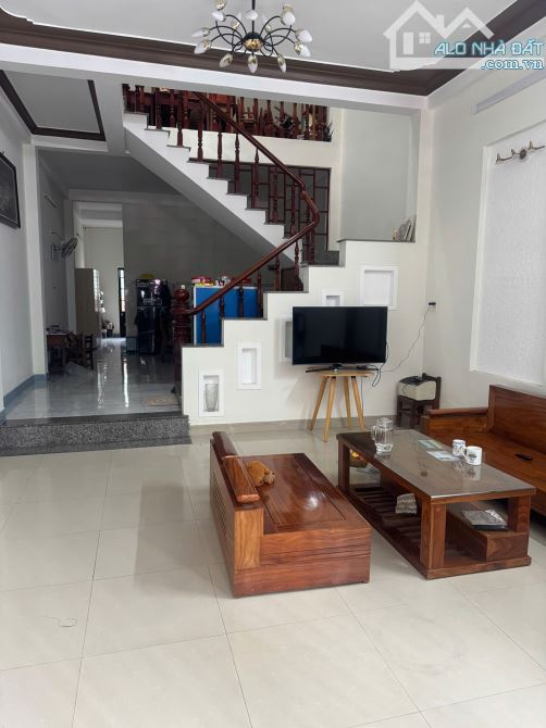 BÁN NHÀ ĐẸP 2 TẦNG GẦN CHỢ HÒA XUÂN - ĐÀ NẴNG