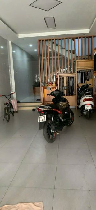 Siêu đẹp, bán gấp nhà 5 tầng mới, 4,5x18m giá 16 tỷ, tặng nội thất HXH đường Lý Thường Kệt