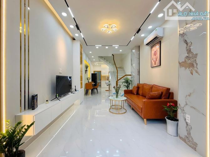 🧧 Sổ Hồng Trao Tay !! sở hữu ngay căn nhà đường Lê Minh Xuân - Tân Bình / Giá 2 Tỷ 650