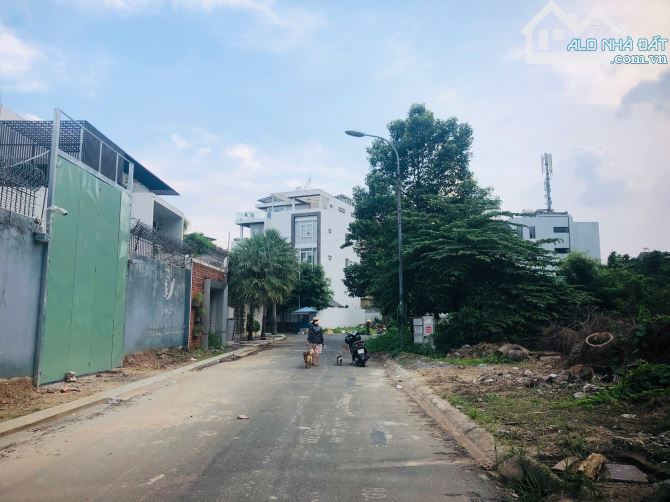 Bán đất biệt thự KDC dự án Huy Hoàng, đường 69A, phường Thạnh Mỹ Lợi, Q2,HCM. DT 289m2