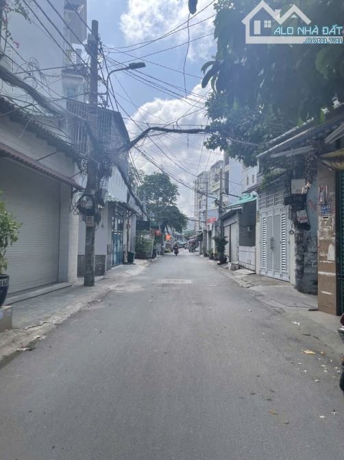 Bán nhà hẻm xe hơi đậu cửa ngay chợ Thạch Đà Gò Vấp - 3 tầng - 42m2 - Nhỉnh 5 tỷ