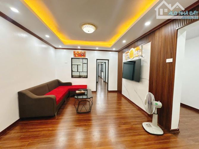 Bán căn hôn tập thể Thành Công, Tầng 2 tổng dtsd lên đến 110m