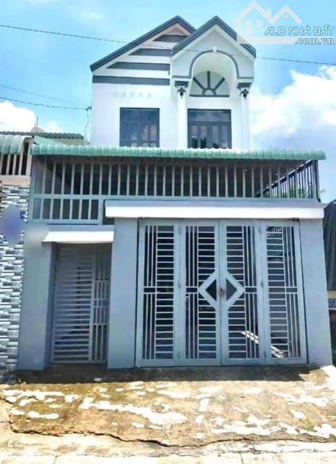 NHÀ 1 lầu 3 phòng ngủ bán gấp giá 890 triệu, ở Hóc Môn, SHR 109m2.