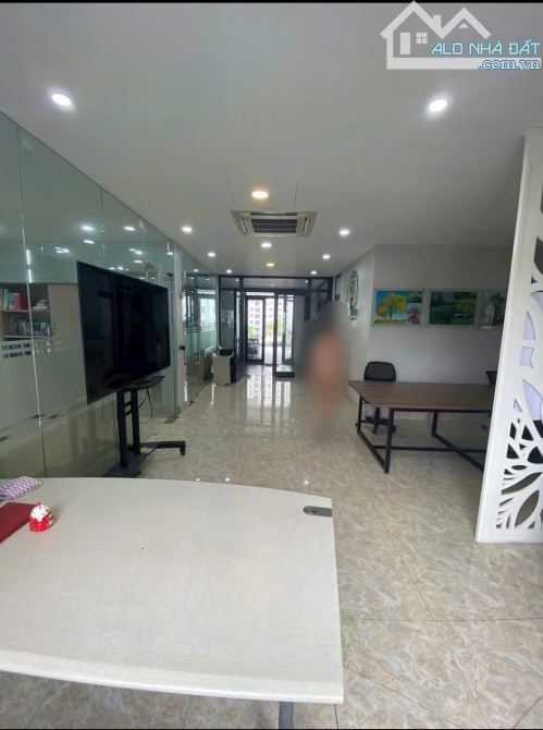 Cho thuê sàn văn phòng siêu đẹp rộng 100m chia sẵn 2 phòng tại Mỹ Đình. Giá 18triệu/ tháng