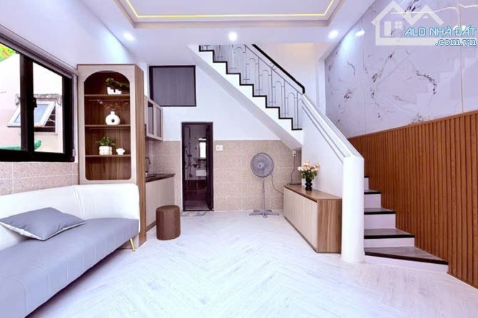 Bán nhà hẻm 3m, Thích Quảng Đức, Phú Nhuận, 193 m² (4m x 5m), nhà đẹp - Giá 4.4 tỷ TL