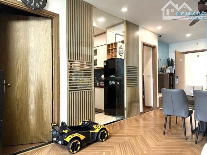 BÁN NHÀ TÔN THẤT TÙNG  ĐỐNG ĐA 6 TẦNG THANG MÁY KINH DOANH GIÁ BÁN HƠN 13 TỶ