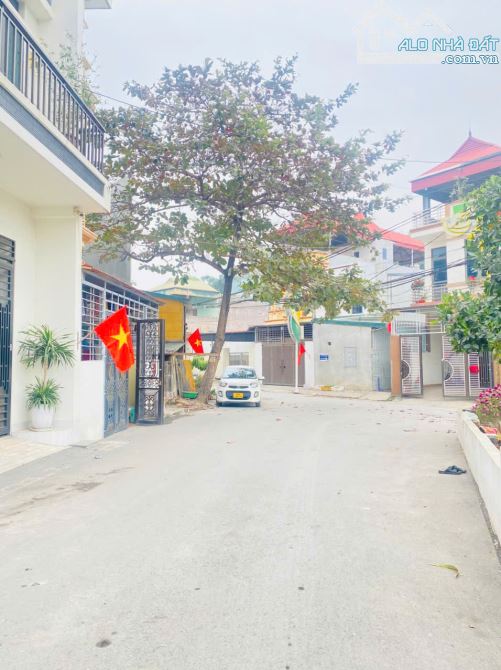 Bán đất đường rộng hai ô tô tránh nhau cạnh chợ Mậu Lâm, Khai Quang, Vĩnh Yên.