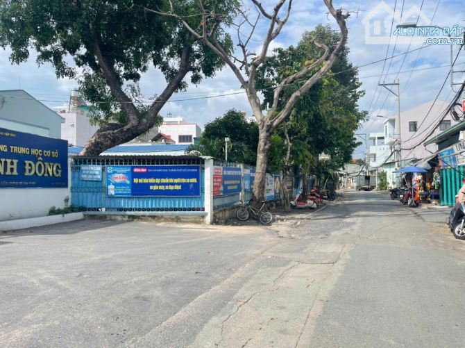 Bán đất đường Lý Tế Xuyên,đường 7M thông ra đường Linh Đông,tiện kinh doanh buôn bán nhỏ