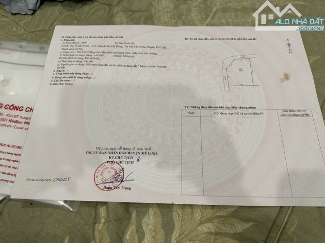 Nhà em cần bán lô đất 2 mặt tiền tại ngã tư khu đô thị mới Chi Đông, Mê Linh.