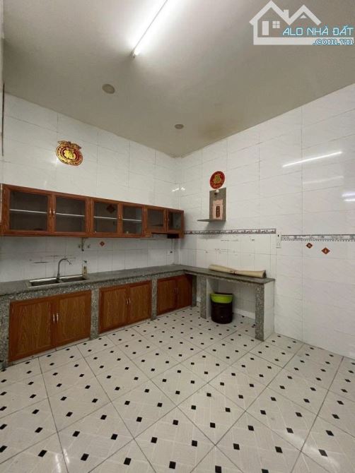 [Nhà ngay Khuông Việt, kế Kênh Tân Hóa - cách MT 10m - hẻm 3m - 3T 3PN 3WC - nhỉnh 5 tỷ