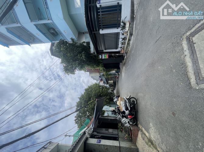 NHÀ MẶT TIỀN ĐƯỜNG NHỰA 8m NGAY HƯƠNG LỘ 2-TÂN HOÀ ĐÔNG 90m2 chỉ 5₫9