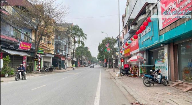 BÁN ĐẤT TẶNG NHÀ CẤP 4 MẶT PHỐ VÂN NỘI, KINH DOANH SẦM UẤT, MẶT TIỀN QUYỀN LỰC.