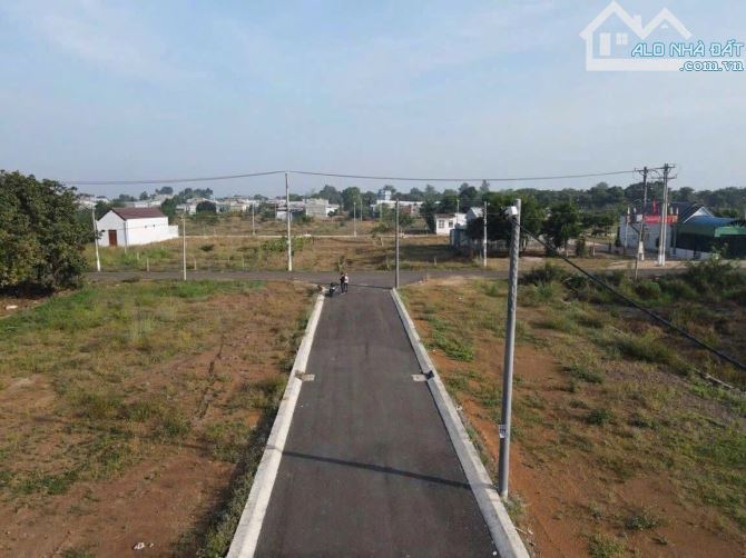 Bán sỉ 5 nền đất sổ riêng thổ cư Đông Hoà cũ giá 4 tỷ TL.