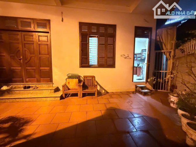 BIỆT THỰ KIM MÃ - DT 66M2 x 3T - MT 5M - 12 TỶ - GẦN PHỐ - 3 THOÁNG - SÂN VƯỜN RỘNG