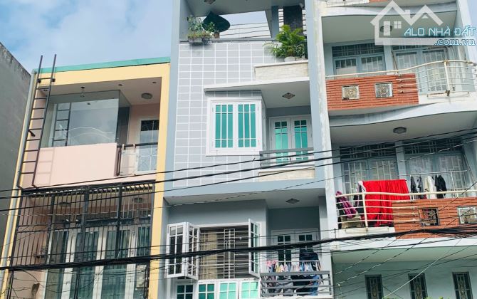 HẺM 8M - 5 TẦNG - GẦN AN DƯƠNG VƯƠNG Q.5 - GẦN 40m2 - VÔ Ở LIỀN.
