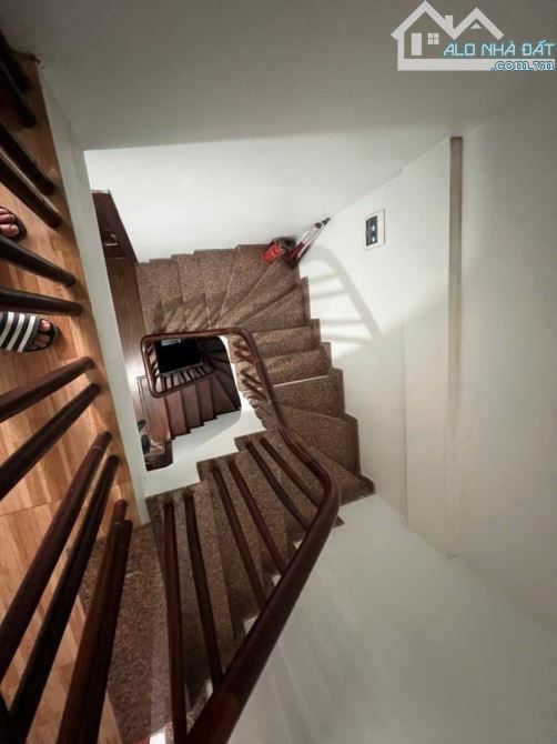 QUAN HOA 45M² 5 TẦNG – CCMN 7 PHÒNG KHÉP KÍN – THU 27TR/THÁNG – Ô TÔ 30M – 10.7 TỶ