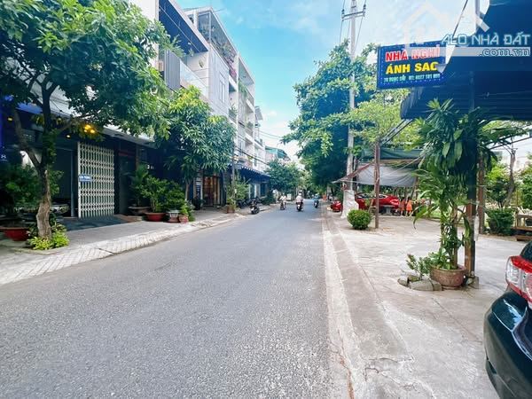 🏩 Bán nhà 2 tầng mt đường Ngọc Hồi, 75m2, 5.7 tỷ tl