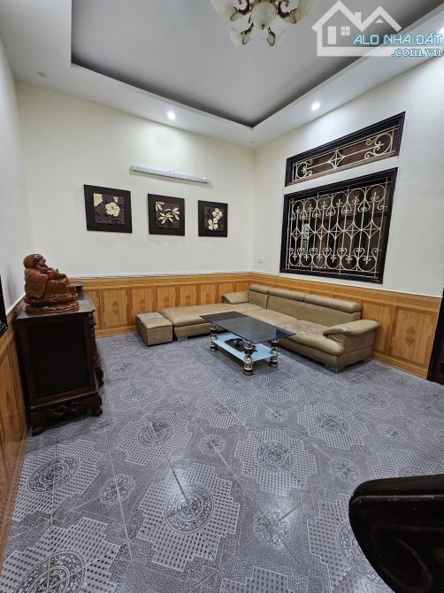 Cho thuê nhà riêng 3 tầng phố Ngô Sỹ Liên, gần Quốc Tử Giám