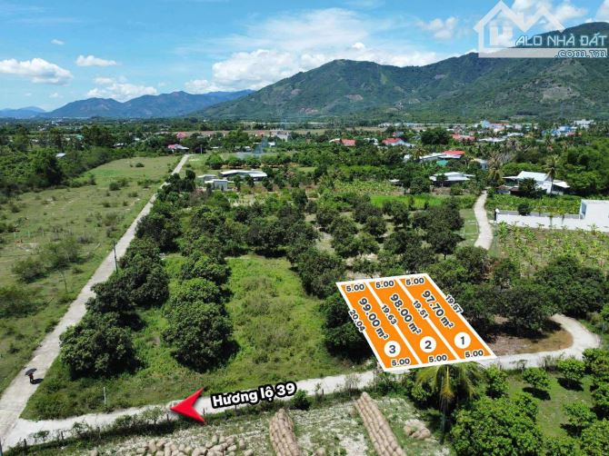 Đất dân cắt bán 3 lô liền kề Suối Tiên - Diện tích: 97.7-98-99m2 full thổ cư