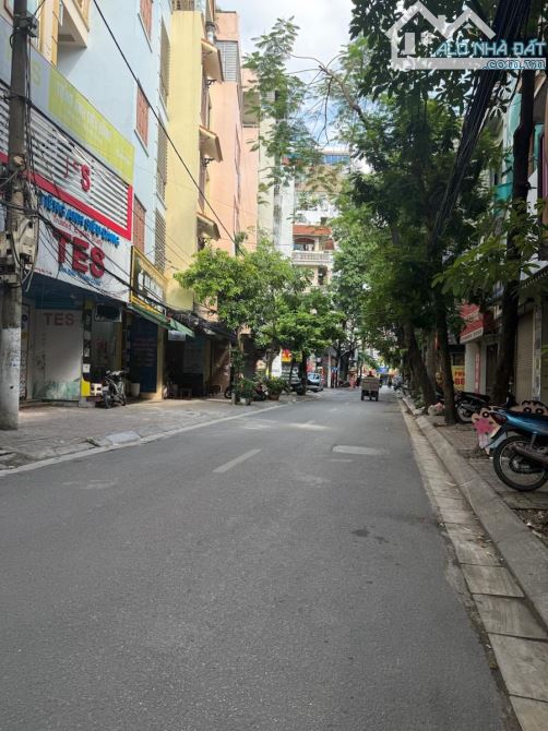 Bán nhà mặt phố Nguyễn Ngọc Nại Thanh Xuân, mặt tiền 4.3x14.6m - 22.4 tỷ, giá chốt cực tốt