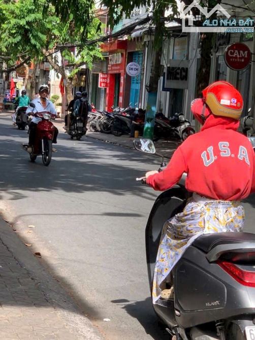 Bán nhà trệt lầu góc 2mt hẻm 5 nguyễn việt hồng