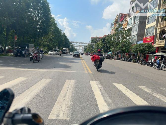 Bán căn Nhà 162m2 kinh doanh, văn phòng, phòng khám đẹp mặt Nguyễn Trãi Bò Sơn, tp BN.