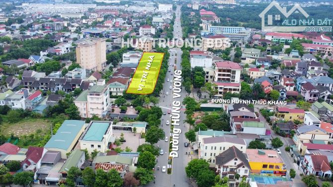Bán nhà 2 tầng đường Hùng Vương gần ngân hàng Vietcombank Đông Hà