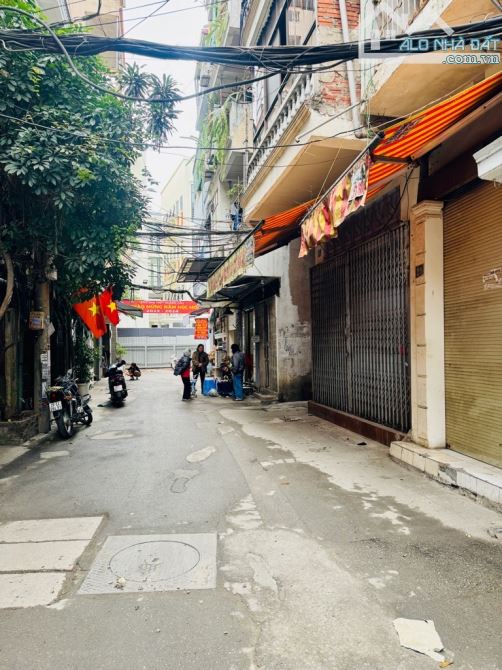 NHÀ PHÂN LÔ NGUYỄN PHÚC LAI 64.1m 4Tầng MT5.3m, Ô tô tải đỗ cửa