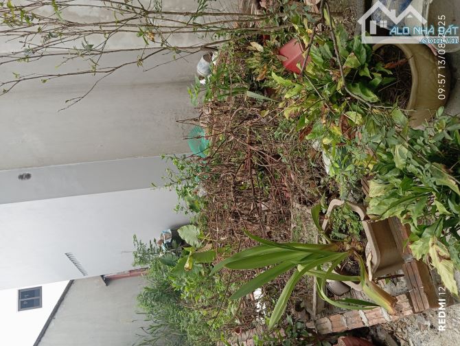 Đất nền36m2 ngõ 3 gác. So vuông giá dầu tư 2,7ty ,40m ô tô tránh